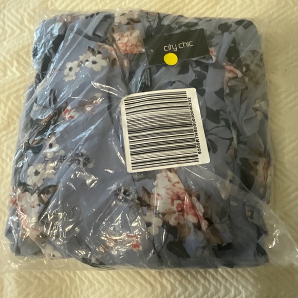 ON SALE! City Chic Elodie Floral Long Sleeve High-Low Dress in Ice Bluebell - Picture 4 of 5